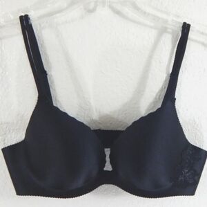 Victoria's Secret Angels Secret Embrace Bra